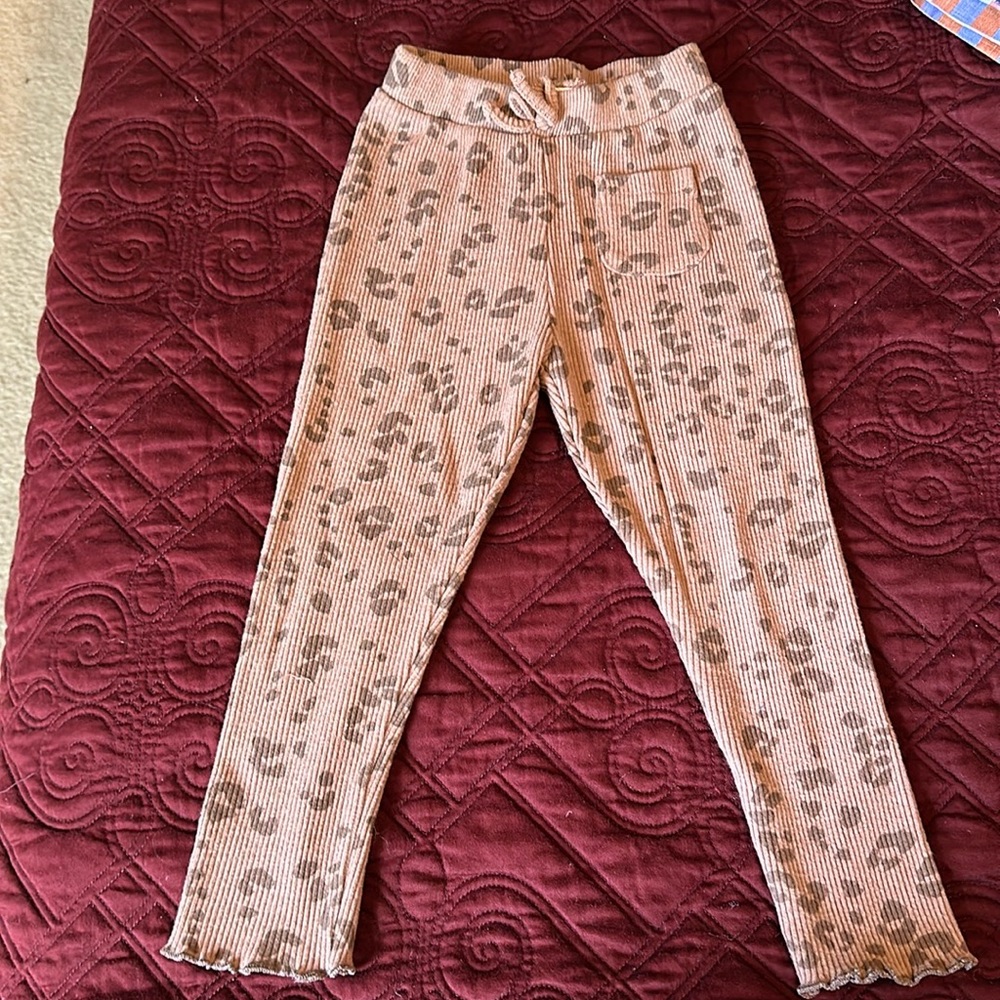Zara, NEW WITH TAGS. cute leggings for little girls. Size 3-4 years.